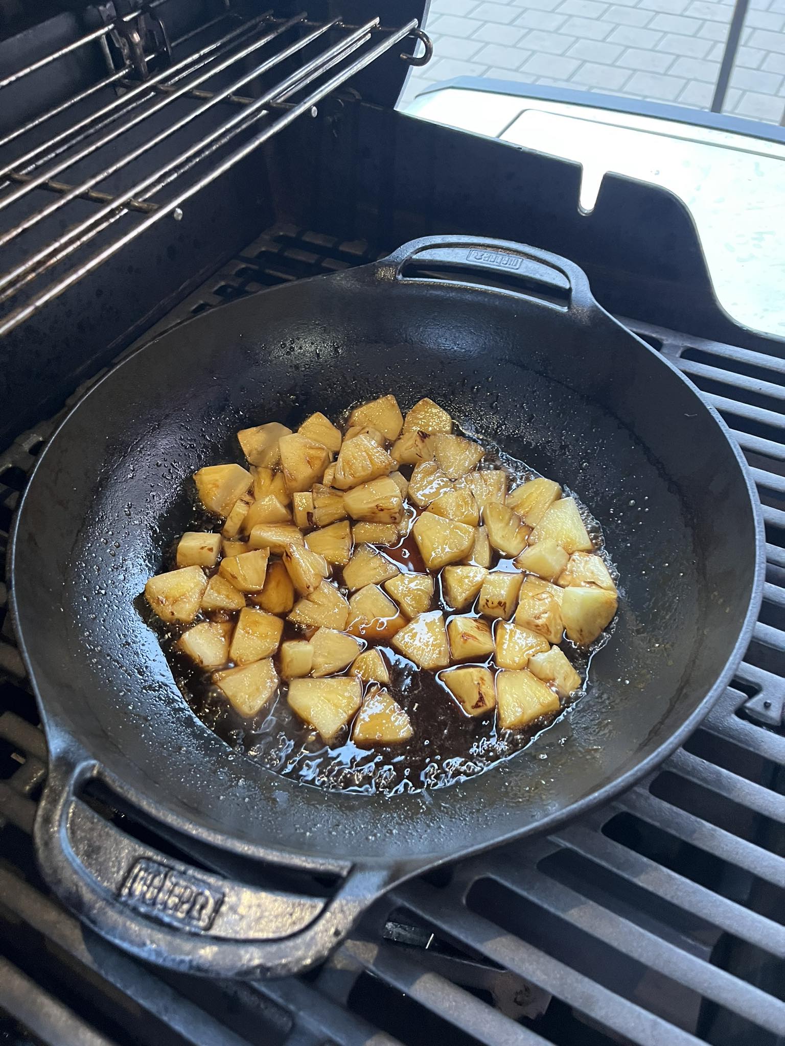 Ananas na grile - grilovanie