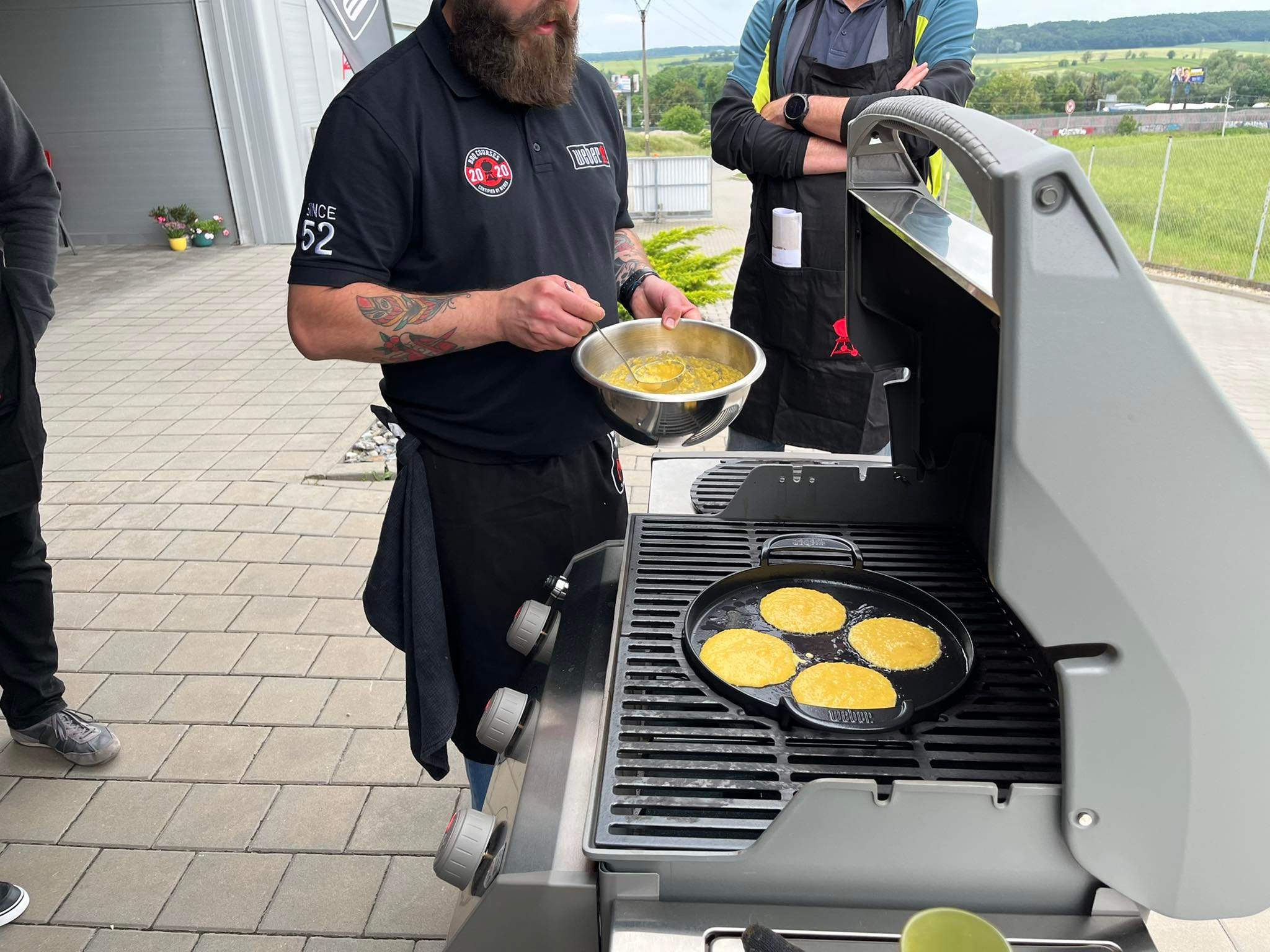 Kukuričné placky na grile - dávkovanie na liatinovú panvicu Kukuričné placky na grile - dávkovanie na liatinovú panvicu