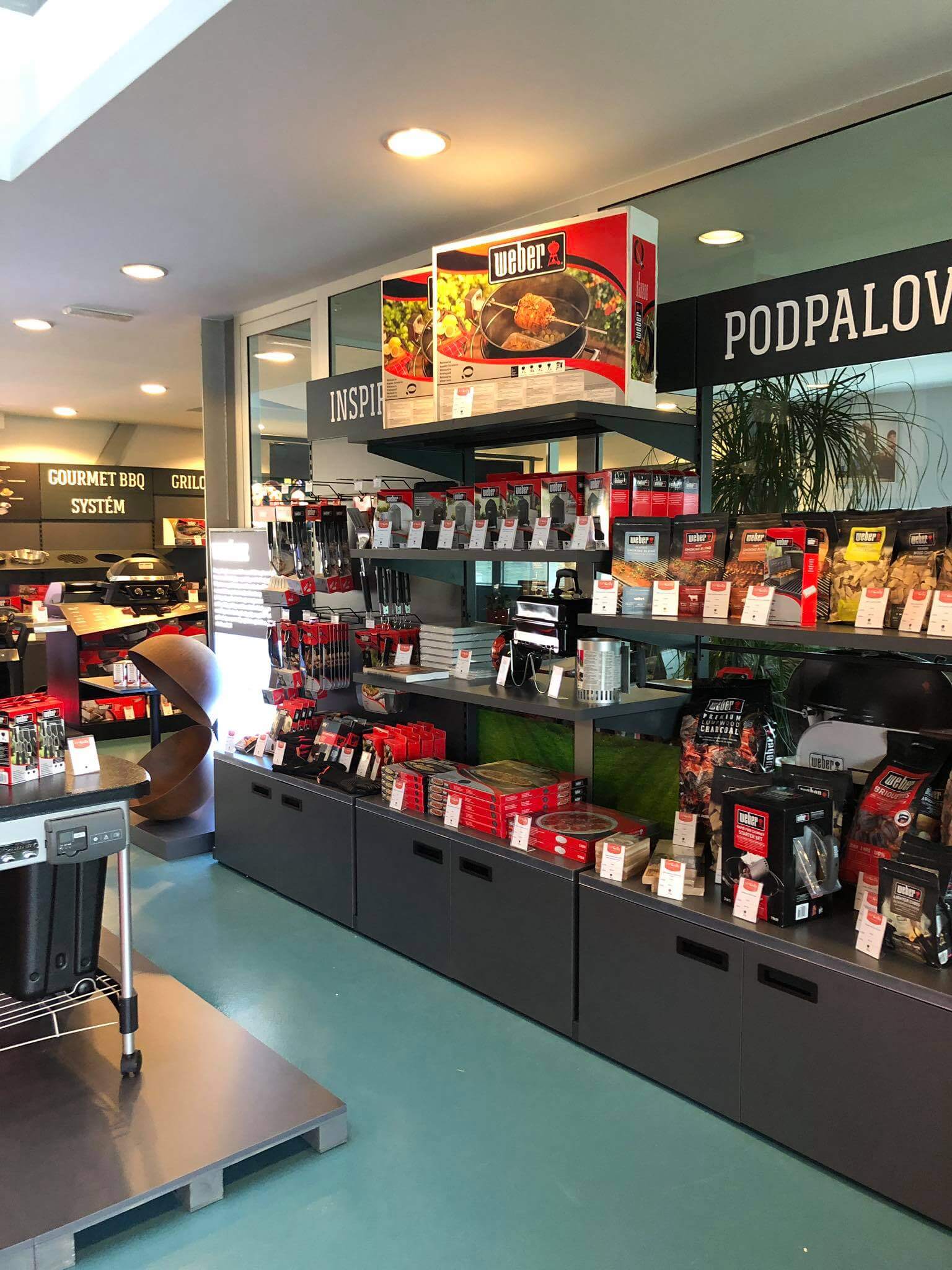 Prodejna grilů Weber Store Top Grily