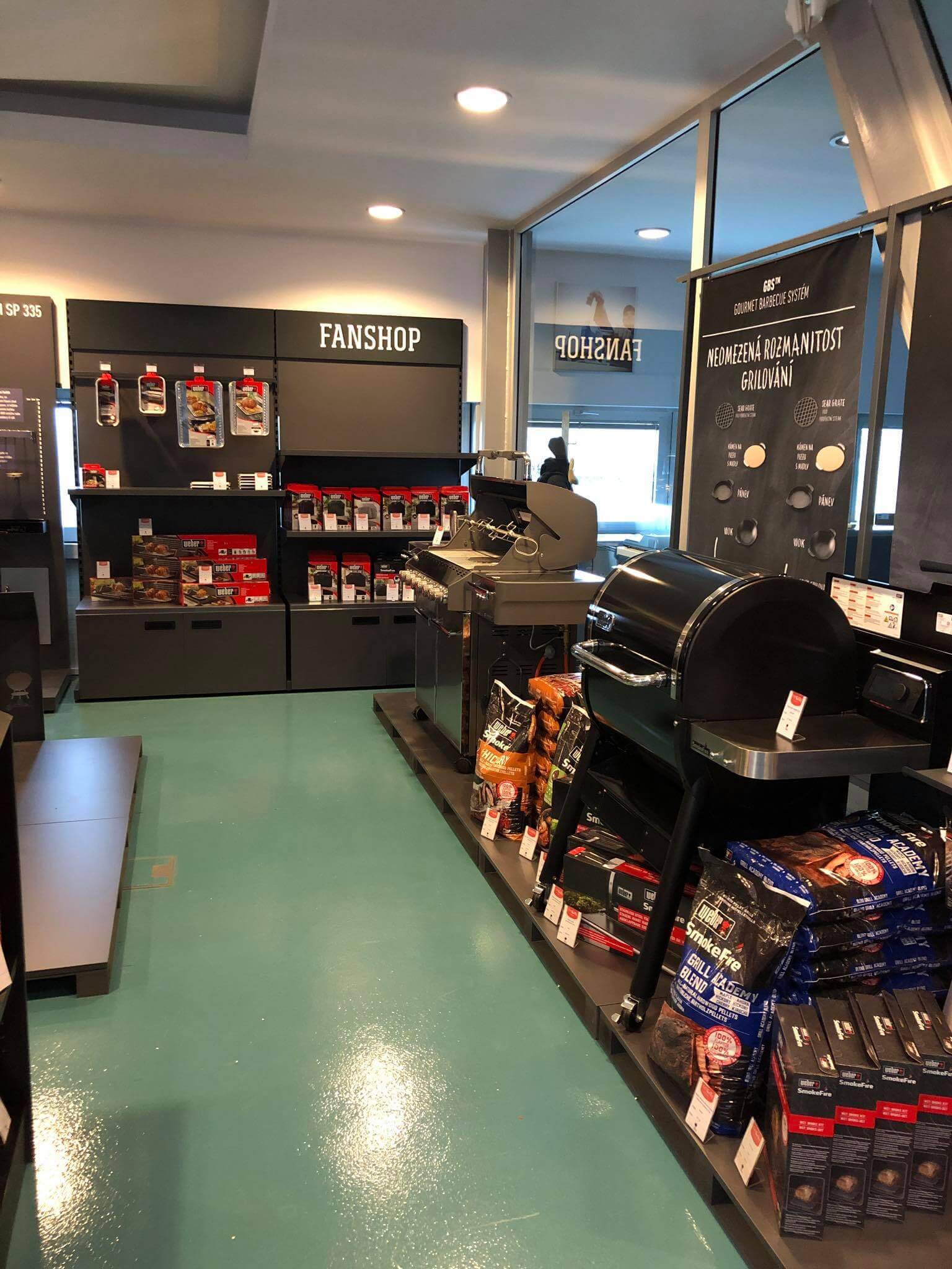 Prodejna grilů Weber Store Top Grily