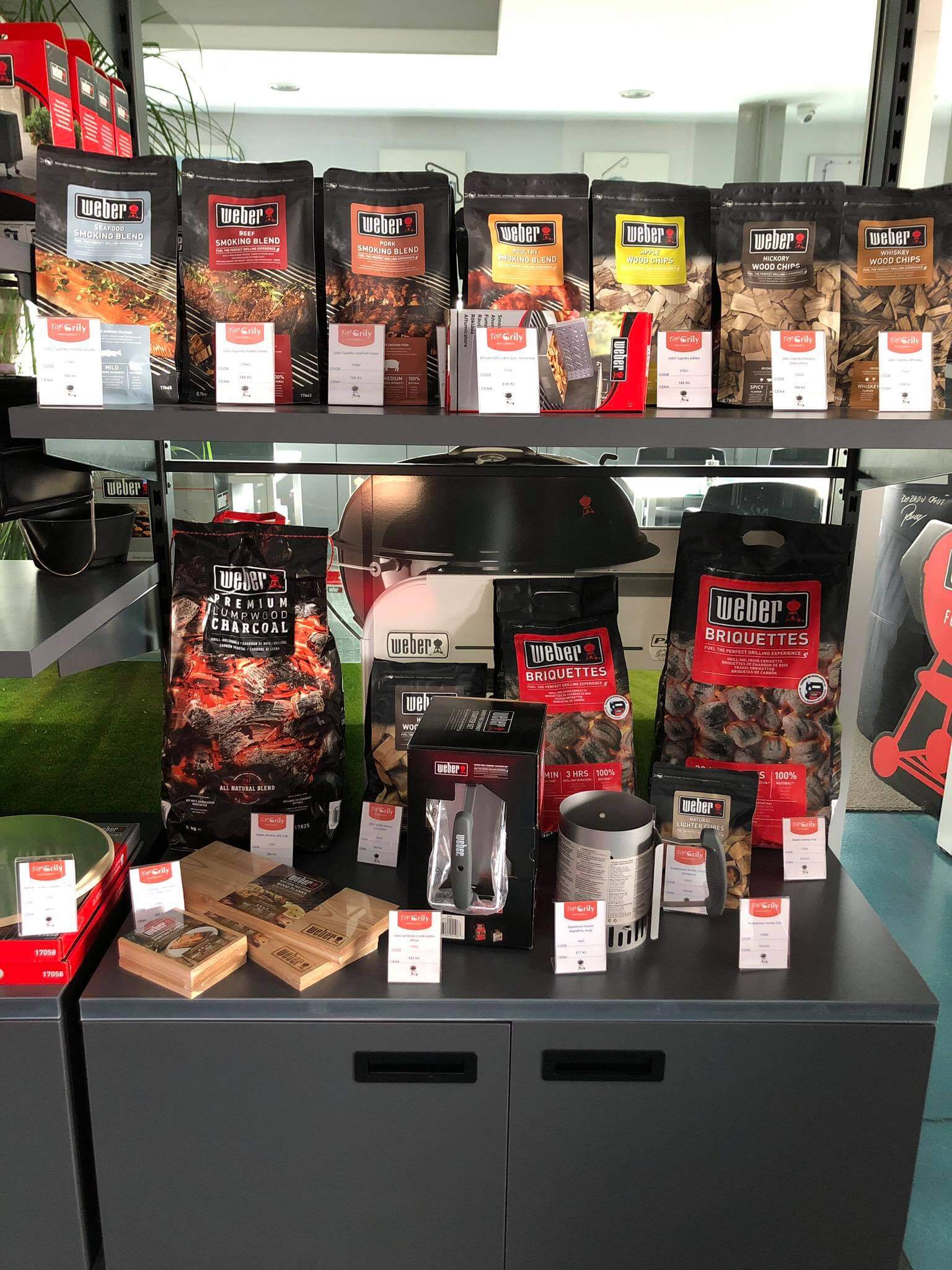 Prodejna grilů Weber Store Top Grily