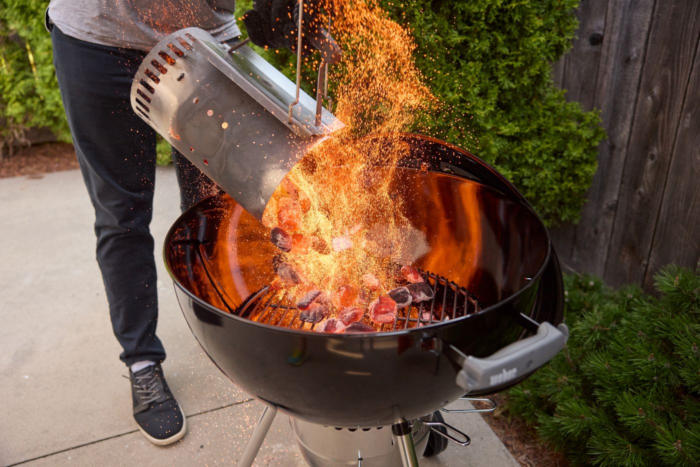 Grily na drevené uhlie Weber Compact Kettle