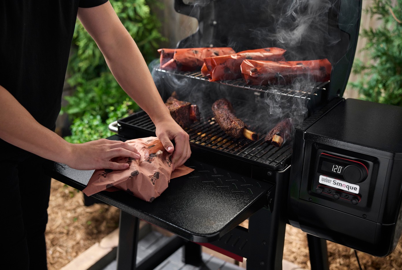 Peletové grily Weber Smoque