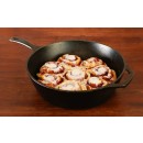 Hlboká liatinová panvica Lodge 26 cm s poklicou