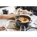 Oválny liatinový hrniec Staub 31 cm, čierny