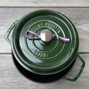 Liatinový hrniec Staub, bazalka