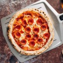Perforovaná lopata na pizzu Ooni 14
